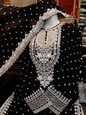 New Arrival Of Asim Jofa Long Shirt Ready to wear!&nbsp;